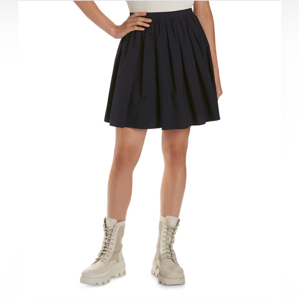 Moncler Pleated Cotton Skirt in Navy Blue Size 42 NWT